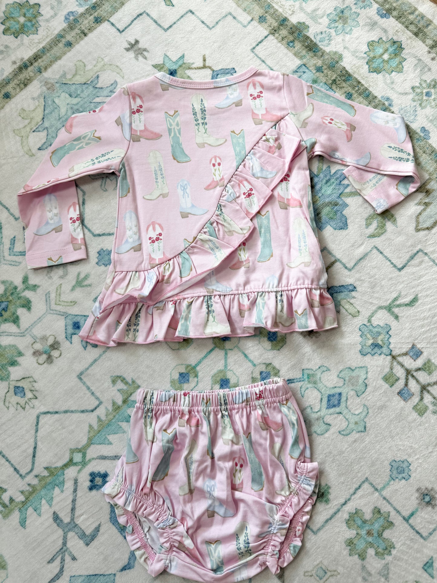 Girly boots Pima Cotton diaper set